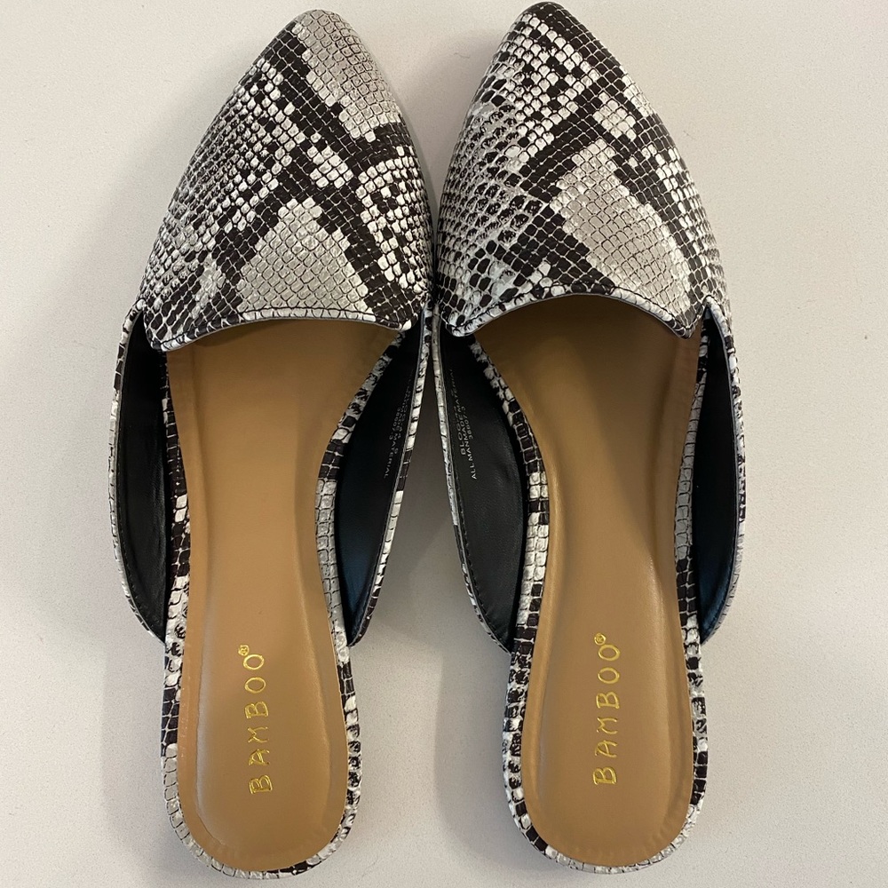 Snake Print Mules Slides 9 NWT